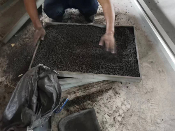 東莞活性炭更換,活性炭箱更換活性炭